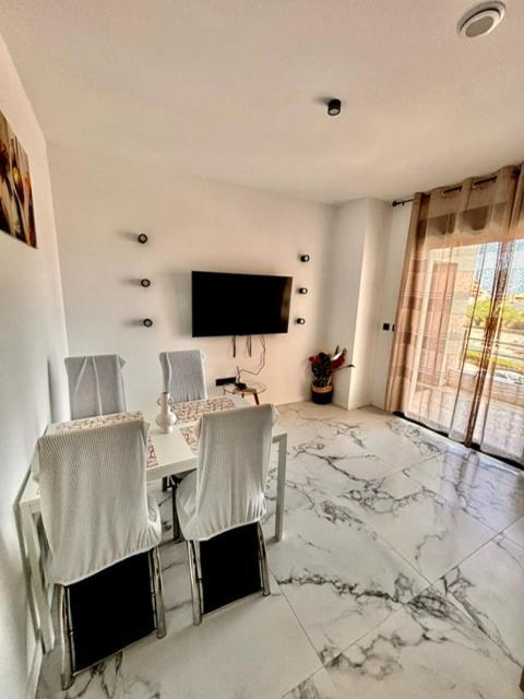 Vila Lova- Luxury Apartments Рокетас-де-Мар Экстерьер фото
